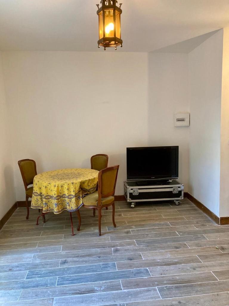 Charmant Studio Terrasse 25Min Aeroport Cdg Saint-Brice-sous-Foret Luaran gambar